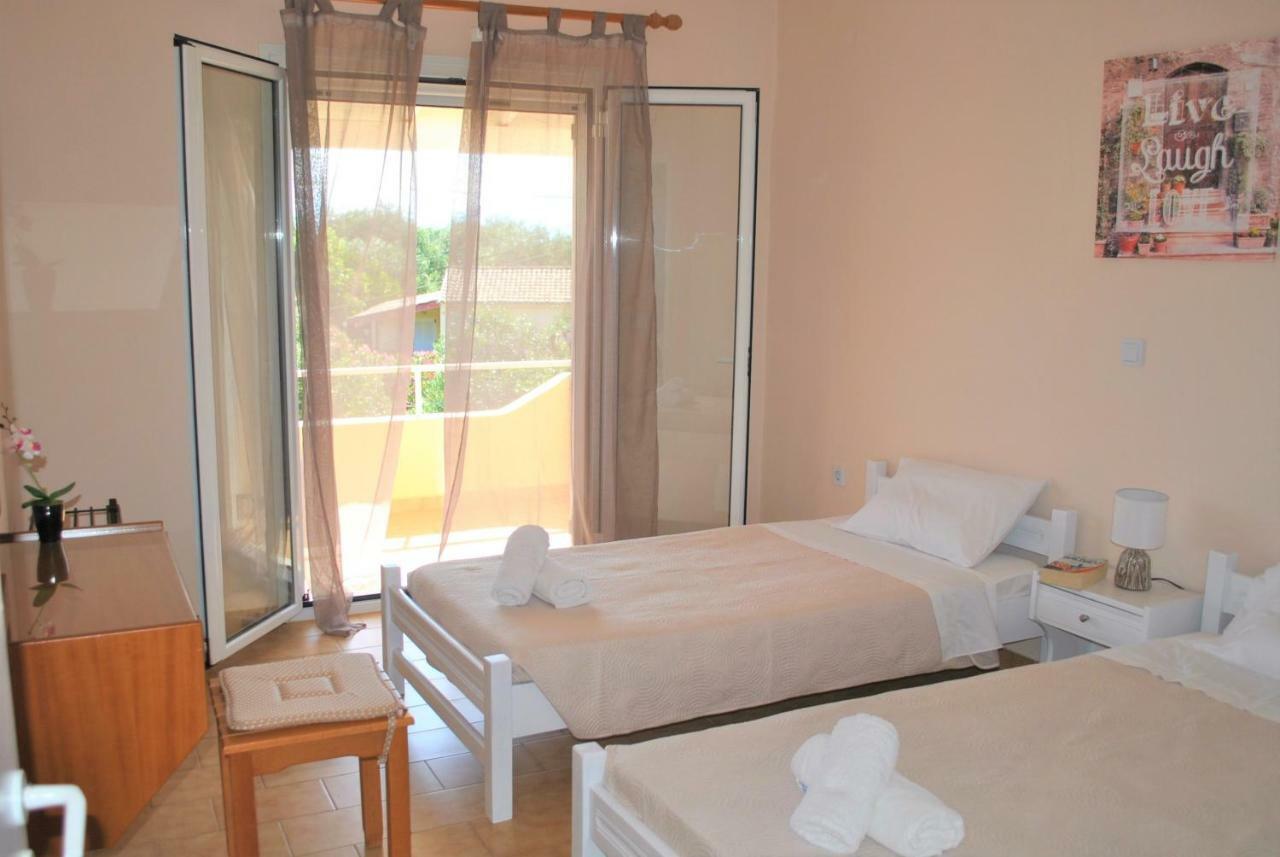 Lefkothea Apartments Kassiopi Ngoại thất bức ảnh